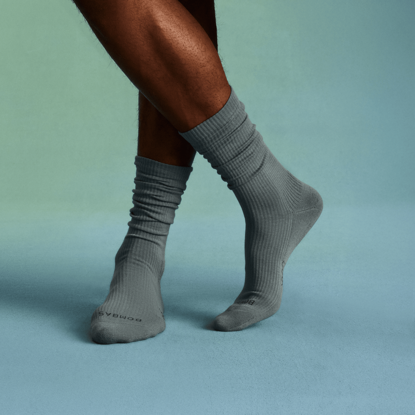 official-bombas::10034-seastorm-adult-male-onmodel-00-transparent.png