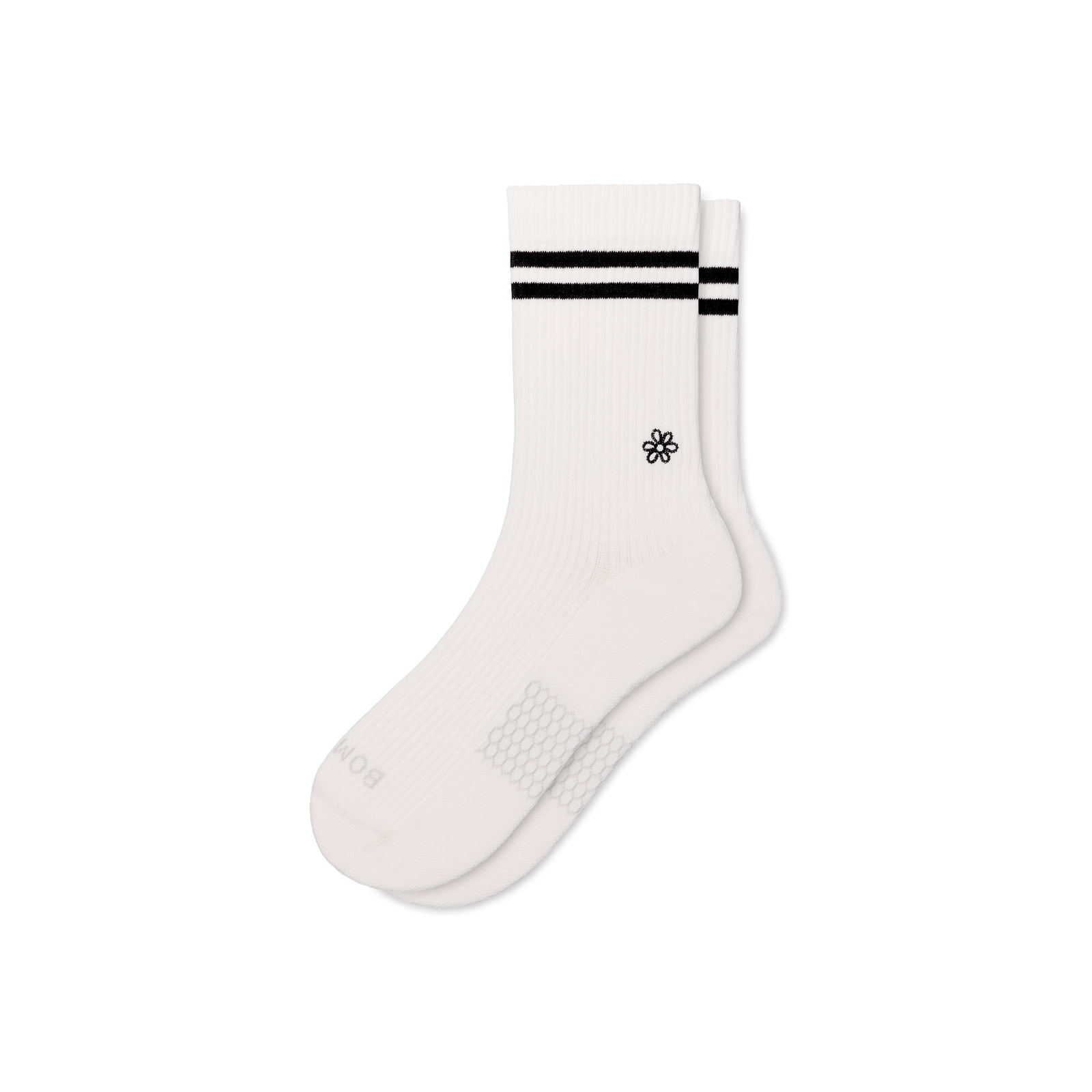 official-bombas::10396softwhiteblackadultfemalelayflat1transparent1.png