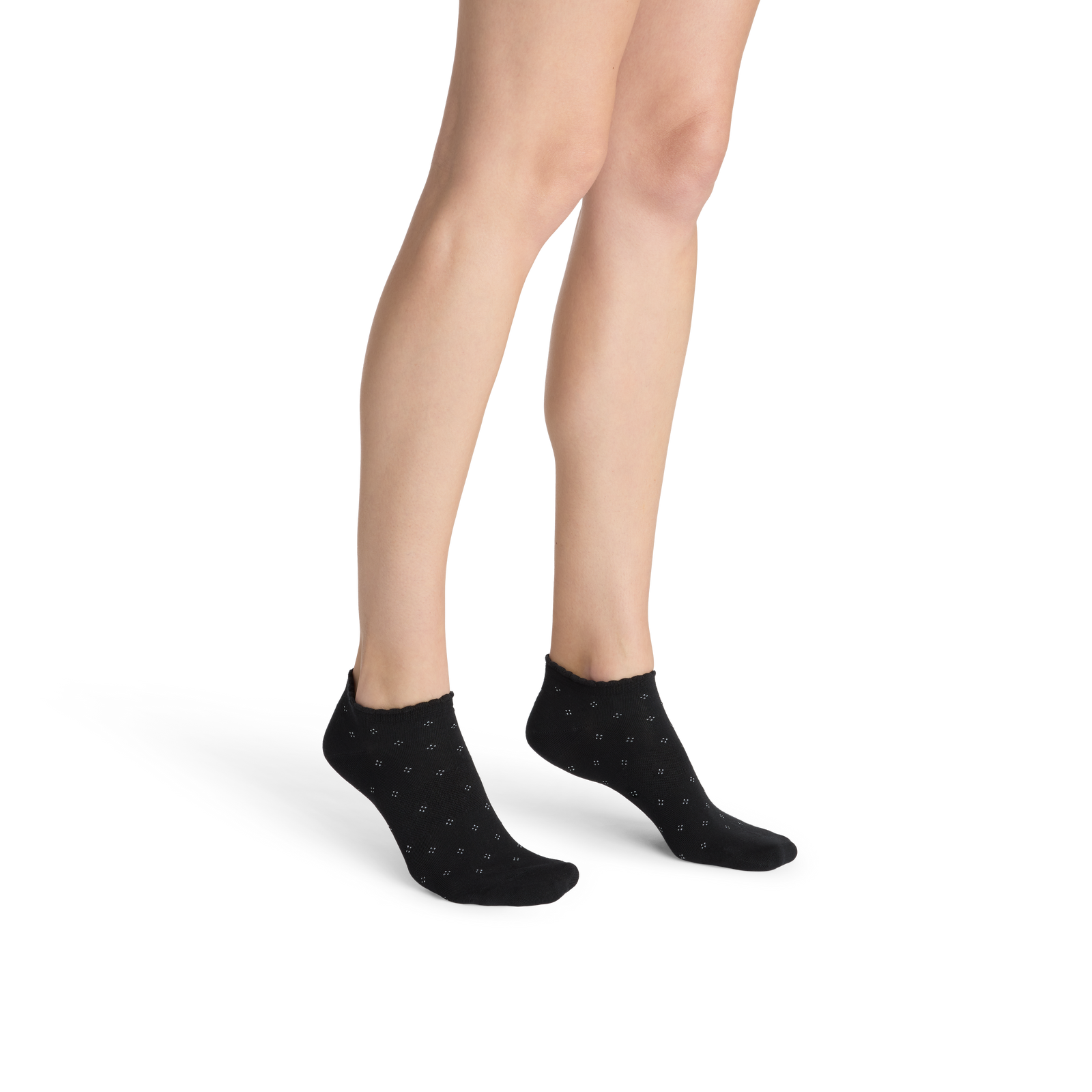 official-bombas::10404-black-adult-female-onmodel-2-transparent__1_.png