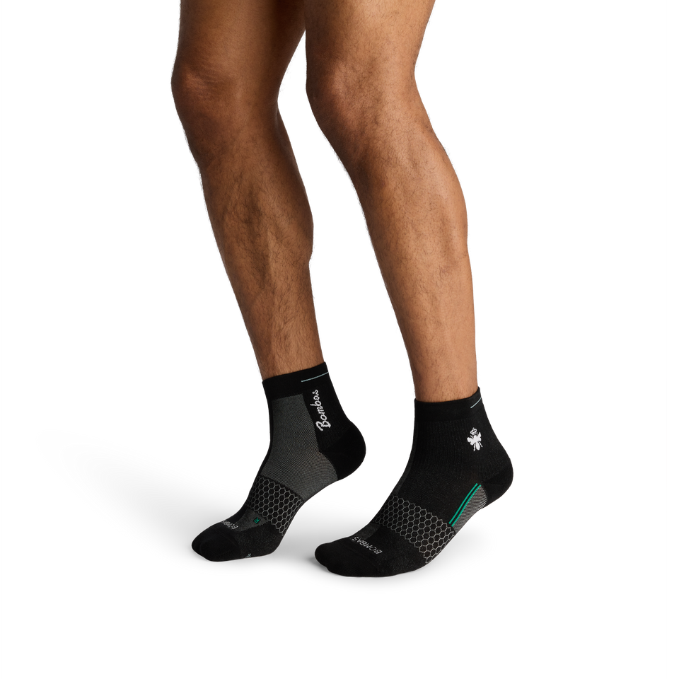 Running Quarter - Black MO1 [10683]