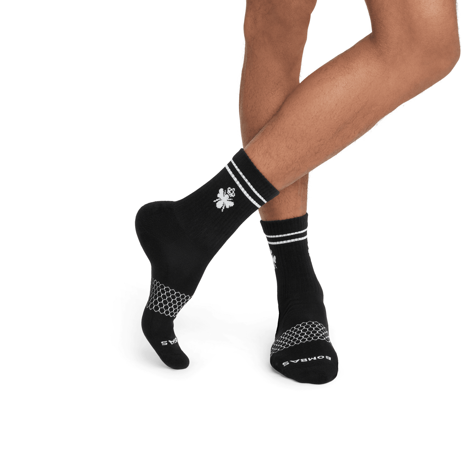 official-bombas::7863-black-white-adult-male-2-transparent.png