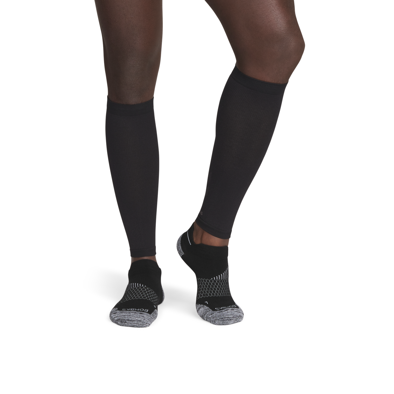 official-bombas::8989-black-charcoal-adult-male-onmodel-2-transparent.png