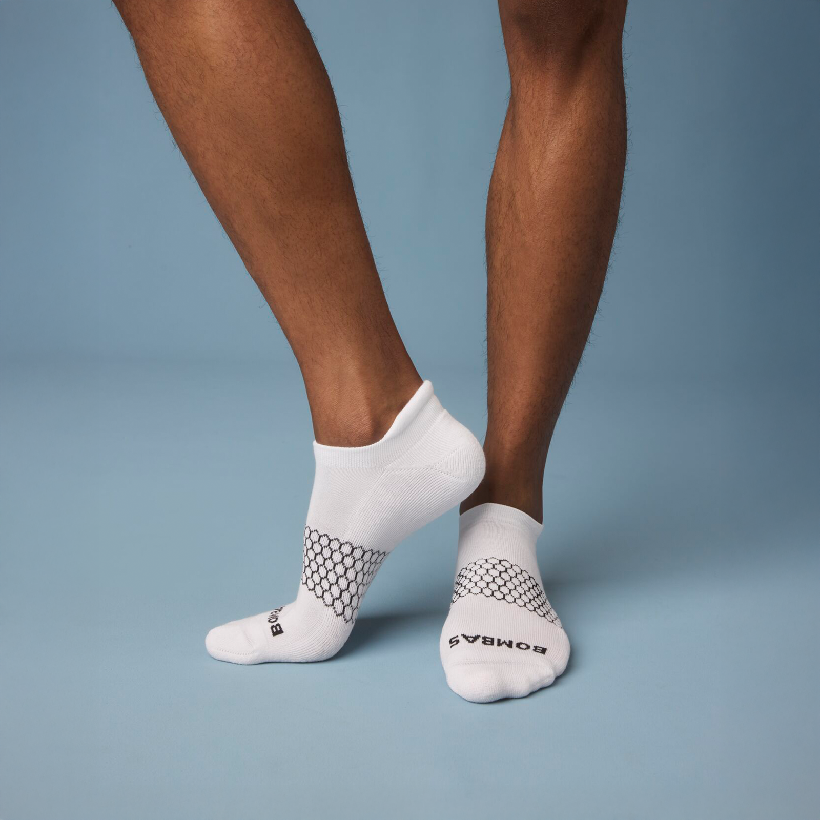 official-bombas::men-solids-ankle-white.png